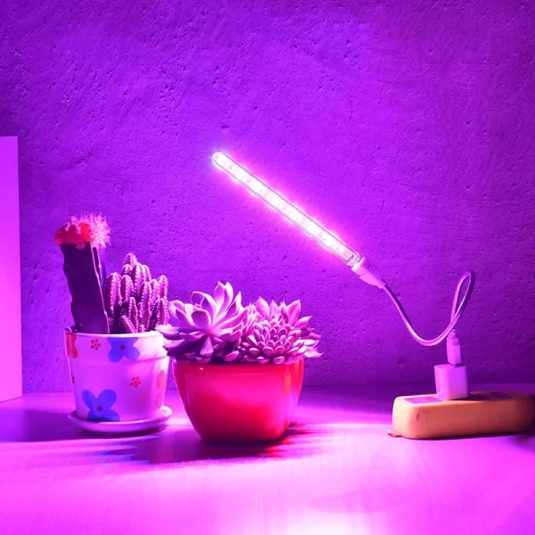 Portable hydroponic lighting system Full-Spectrum LED Grow Light with USB